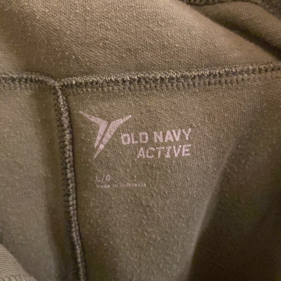 Old Navy Active sweatpants - Picture 2 of 2